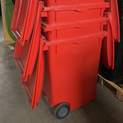 Plastová popelnice 360 l, červená