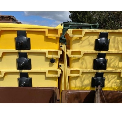 Plastový kontejner 1100 l s plochým víkem, žlutý, II. jakost